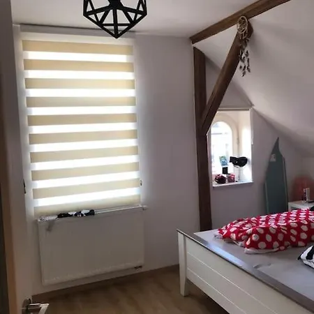 Se Zahradou A S Parkovanim V Cene *